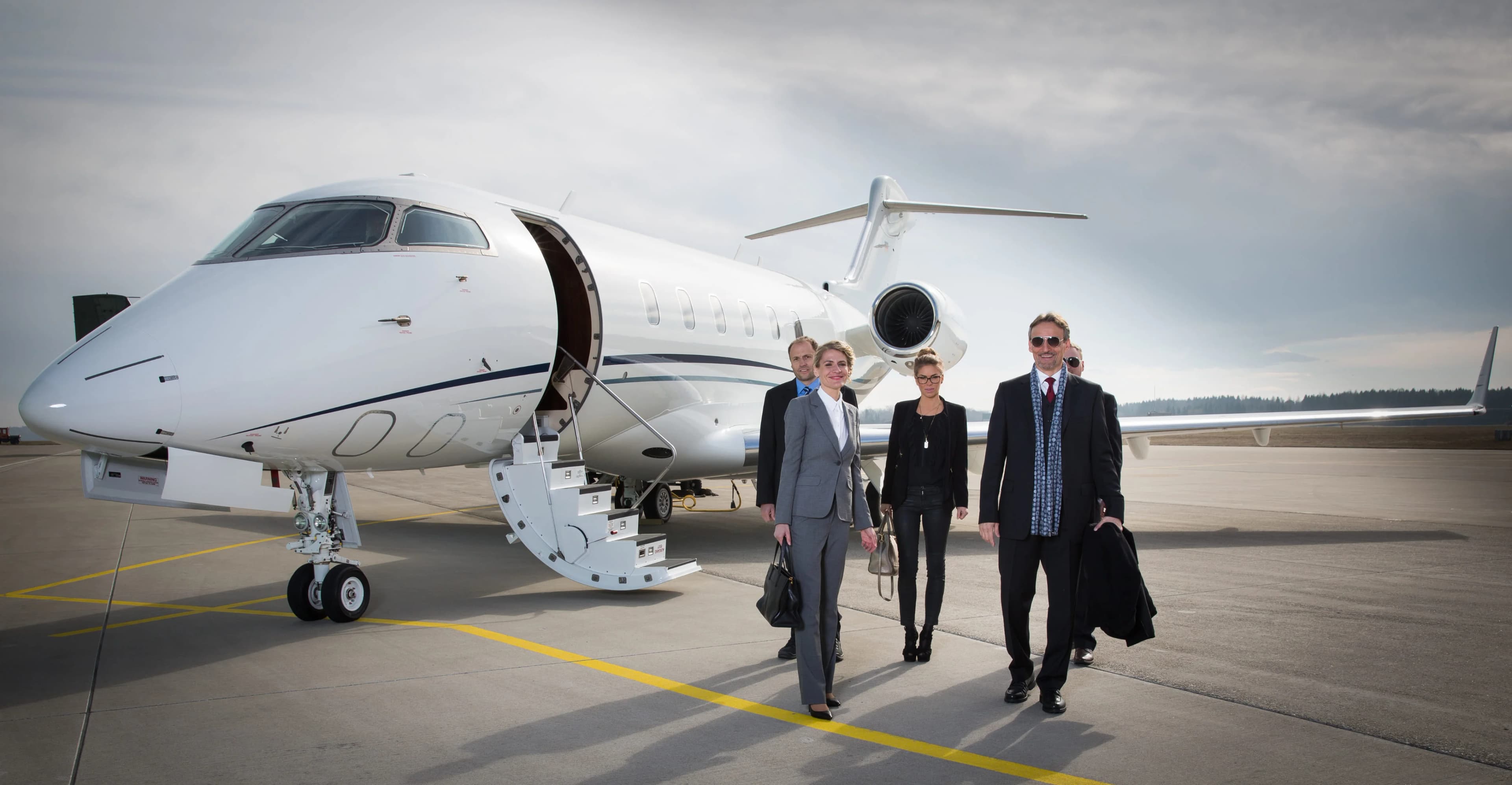 Premium Fast Track Services ,[object Object], A Luxurious Airport ,[object Object], Experience