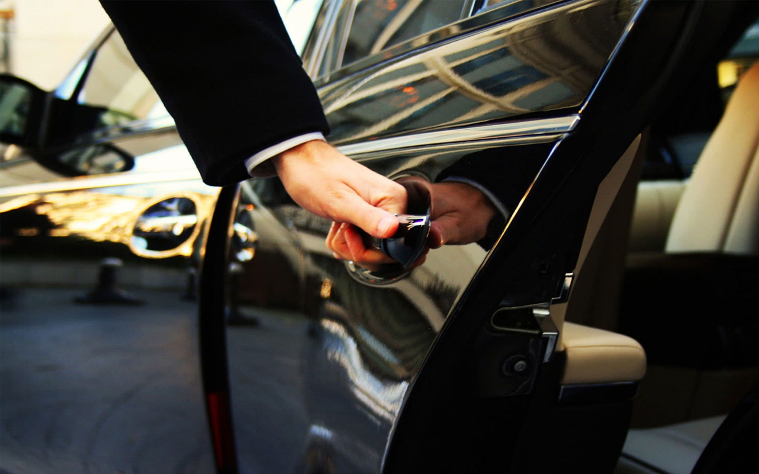 Professional, Punctual, and Safe Airport Transfer Service
